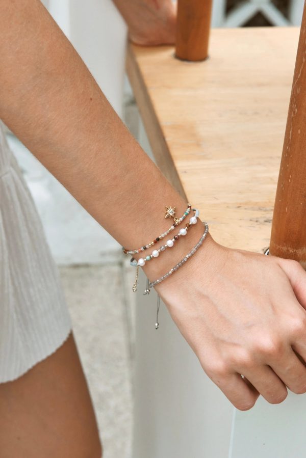 Bracelets 7
